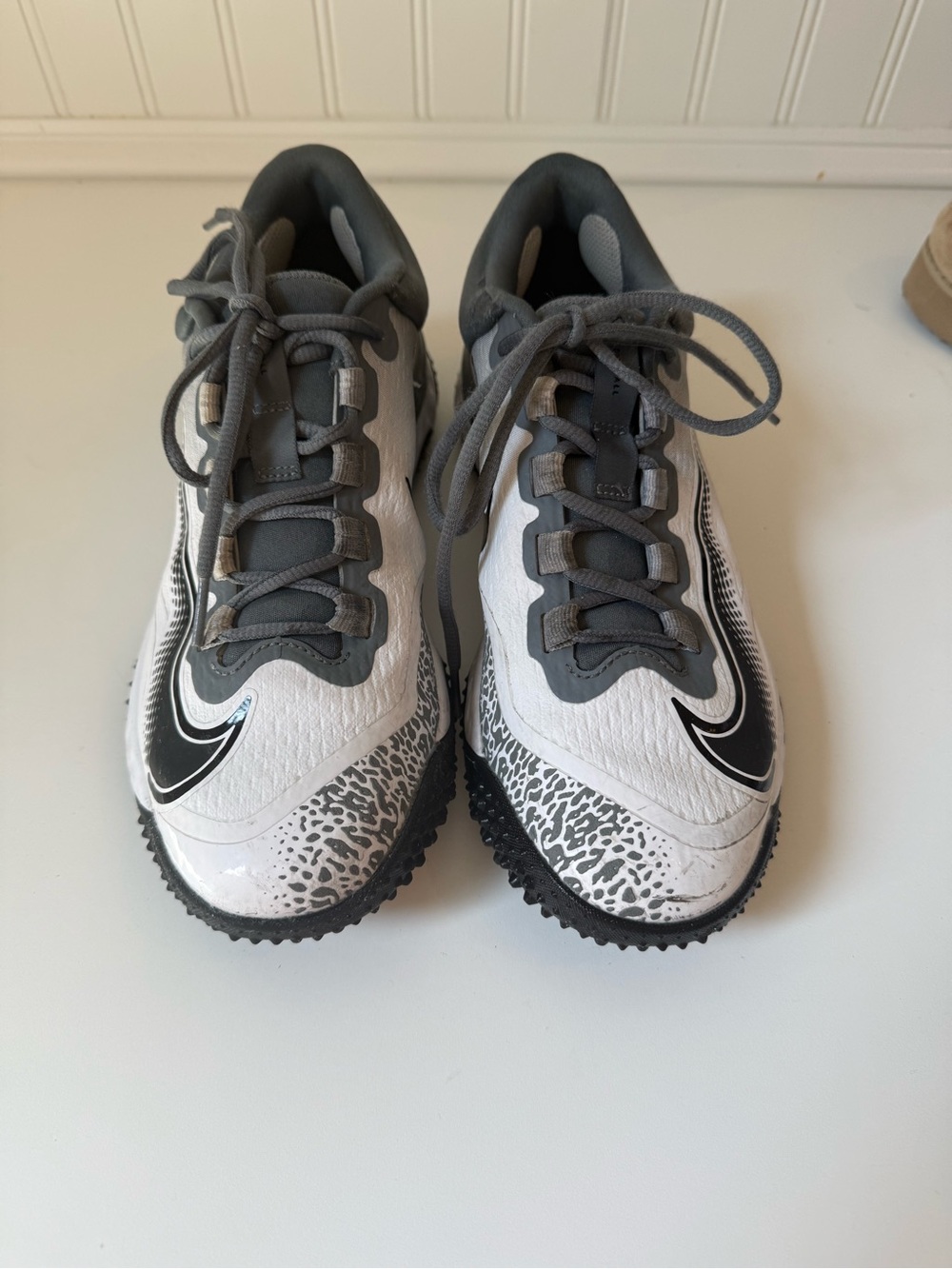 Women’s size 8.5 Nike Indoor Softball cleats